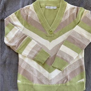 Liz Claiborne women’s sweater